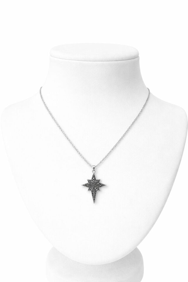 0.40 Karat Kutup Yıldızı Model Siyah Pırlantalı Kolye