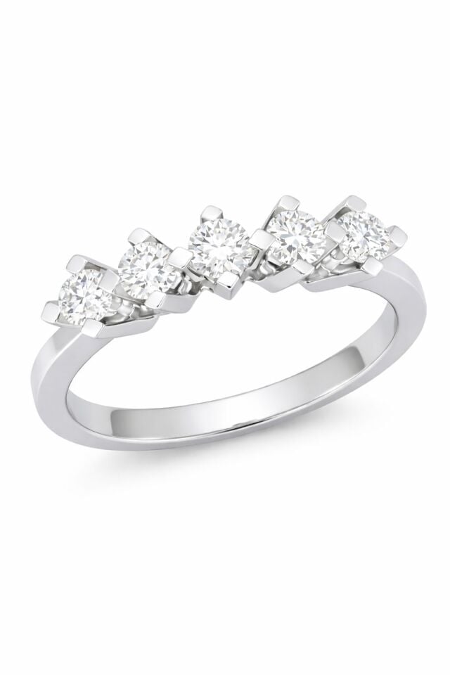 1.50 Karat Pırlanta Takoz Tırnak Beştaş Yüzük