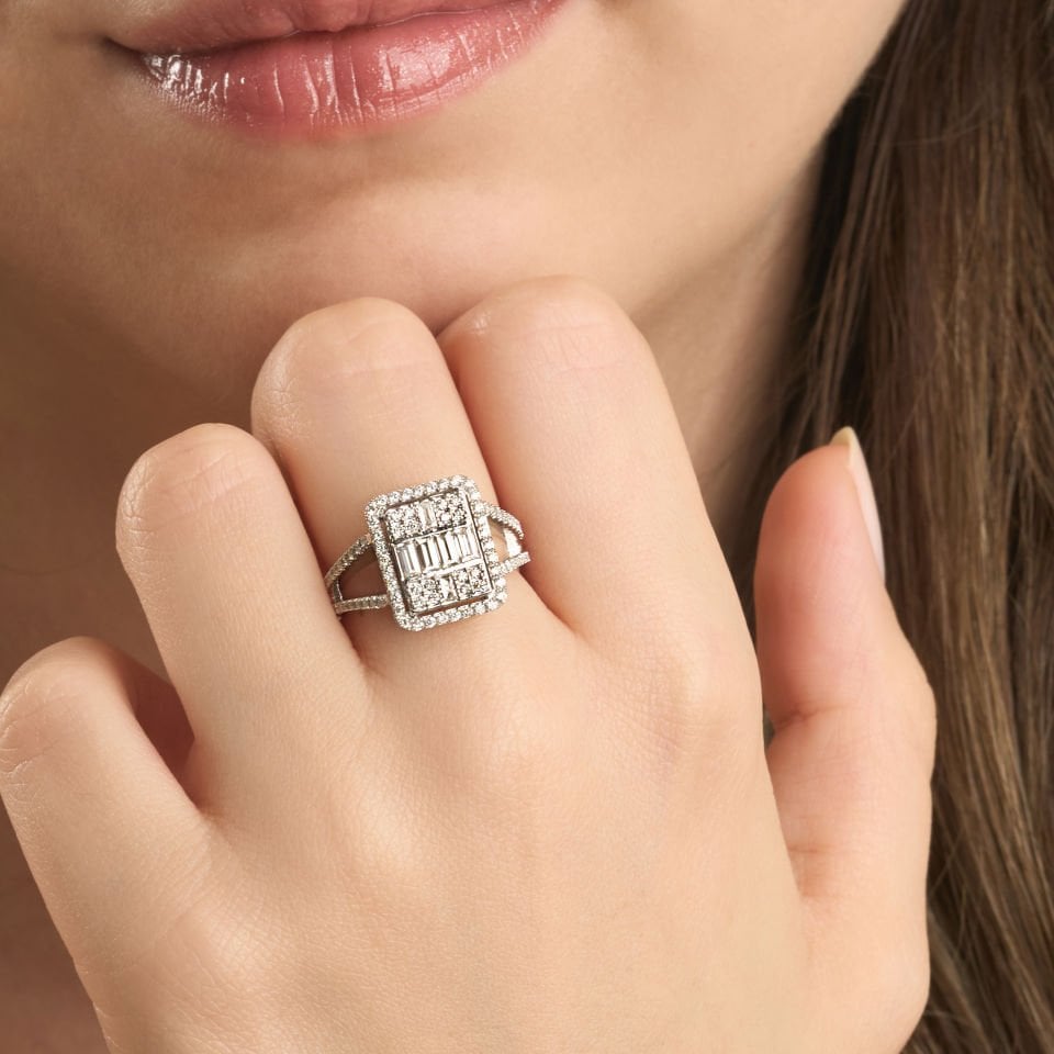 0.93 ct Mega Baget Yüzük 14 Ayar Altın