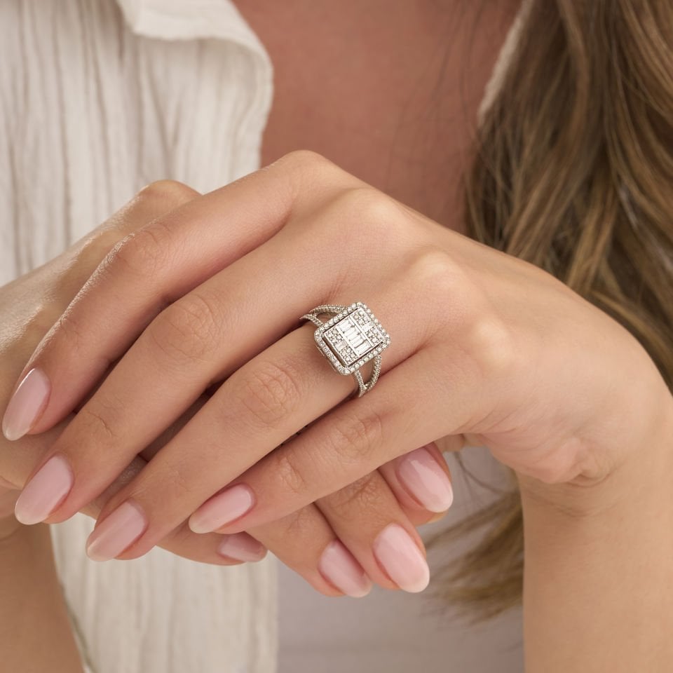 0.93 ct Mega Baget Yüzük 14 Ayar Altın