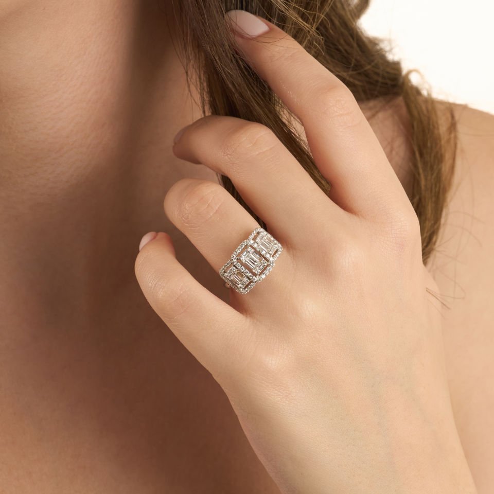 1.05 ct Tria Baget Yüzük 14 Ayar Altın