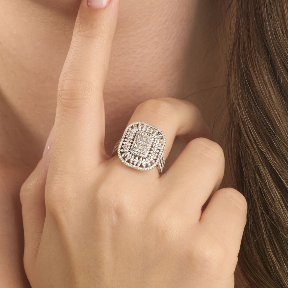 0.88 ct Mega Baget Dizayn Yüzük 14 Ayar Altın