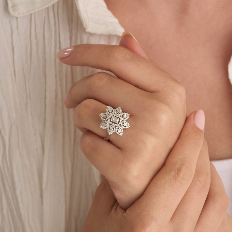 0.73 ct Kutup Yıldızı Baget Yüzük 14 Ayar Altın