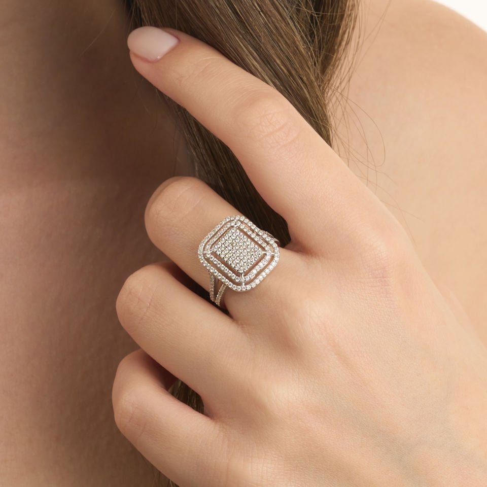 0.77 ct Mega Coronet Yüzük 14 Ayar Altın