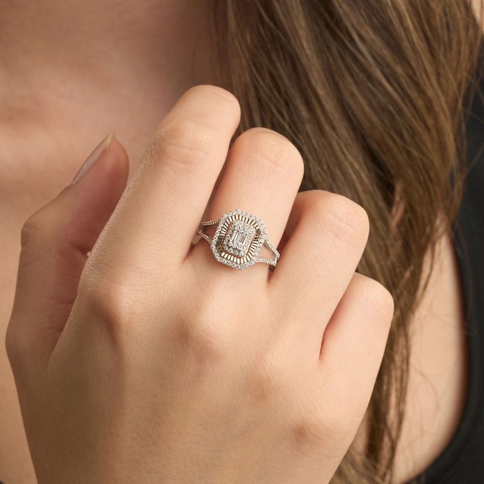 0.50 Karat Rose Kalemli Baget Özel Tasarım Yüzük 14 Ayar Altın IGI