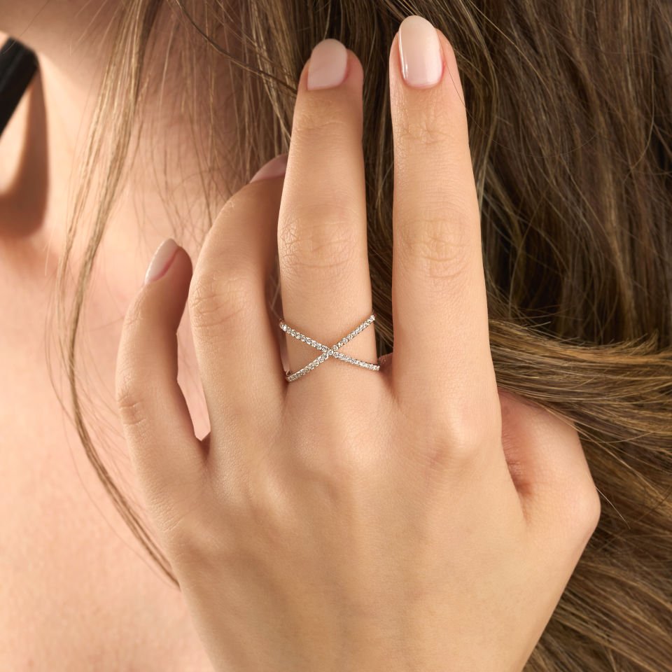 0.30 Karat X Pırlanta Tasarım Günlük Yüzük 14 Ayar Altın