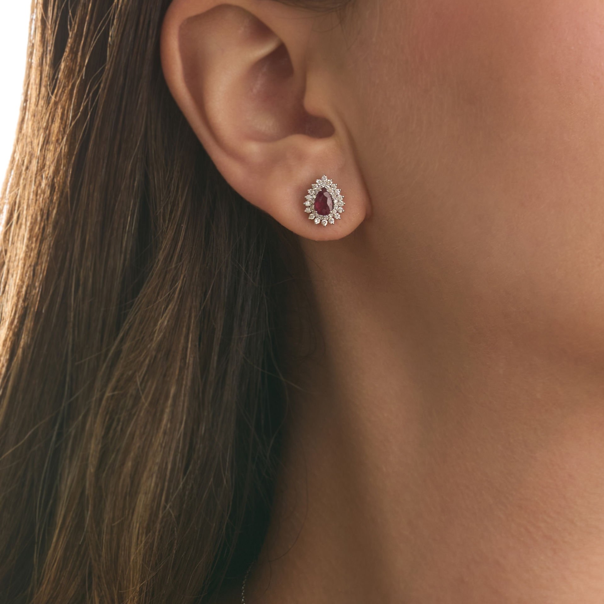 1.56 Karat Yakut Damla Model Full Pırlanta Anturaj Küpe 14 Ayar Altın