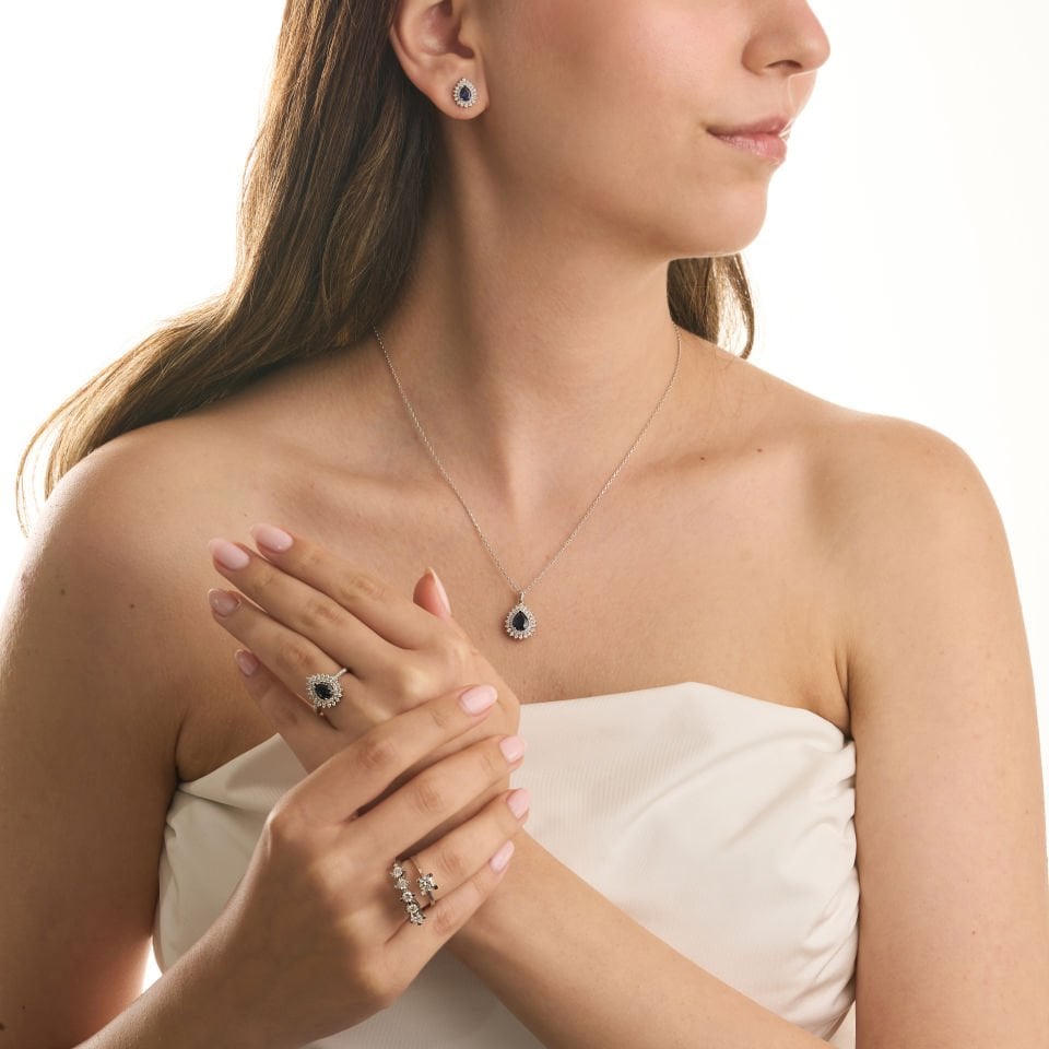 4.37 Karat Safir Damla Model Full Pırlanta Anturaj Set Pırlanta Takım