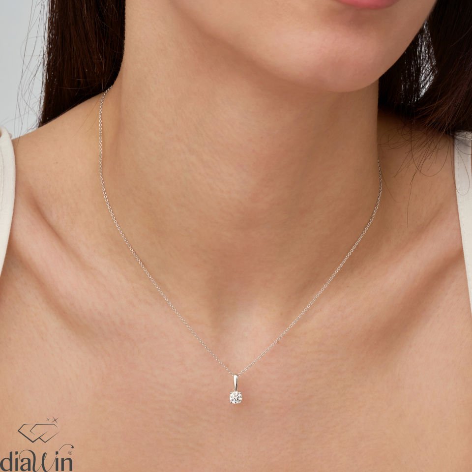 İnce Tırnak Tektaş Pırlanta Set