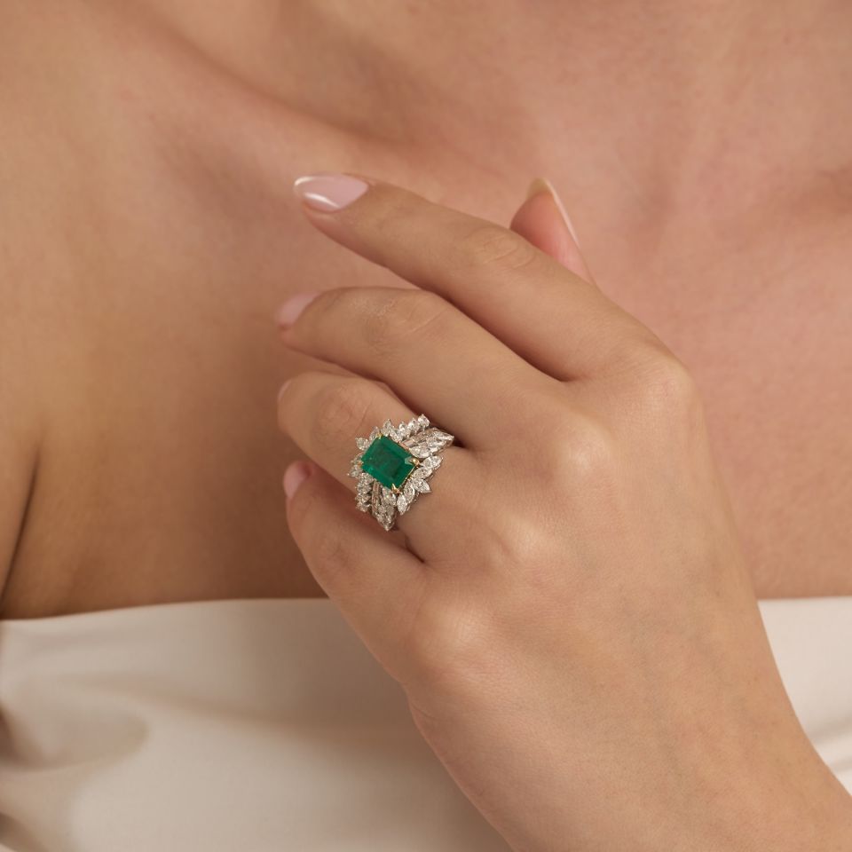 Dragon Emerald Markiz Yüzük 18 Ayar Altın